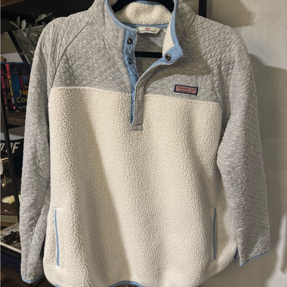 Vineyard Vines Gray and White Fleece Pullover